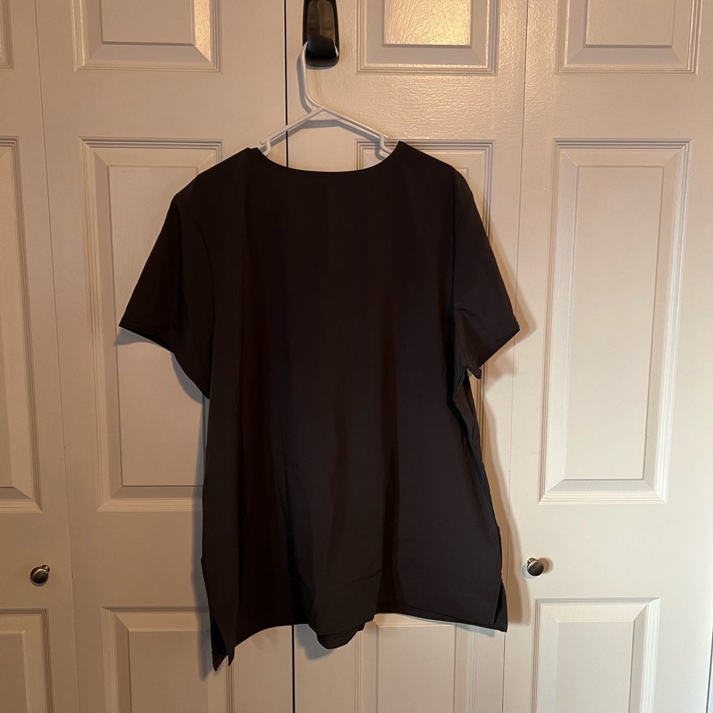 Heart Soul Heart Rivets V-Neck top 3XL - Picture 3 of 3